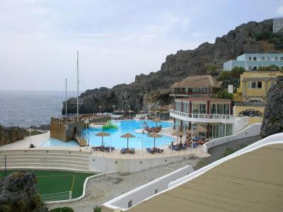 Kalypso Cretan Village **** - krétský luxus ve skalách nad mořem