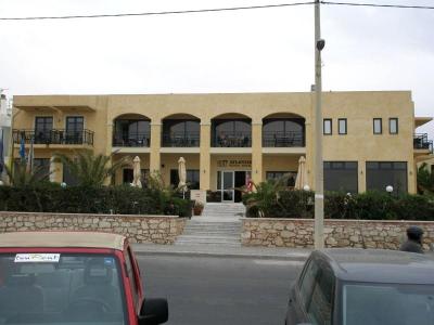 Atlantis Beach **** - zrekonstruovaný hotel na pobřeží