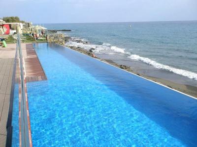 Petra Mare **** - hezký hotel u moře