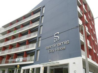 Semiramis City Hotel - moderní městský hotel blízko pláže