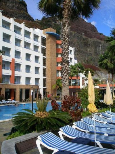 Prohlídka hotelu Calheta Beach - moderní hotel u uměle vybudované písečné pláže