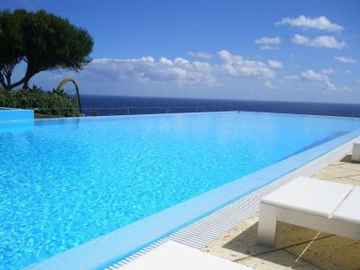 Prohlídka hotelu Estalagem Ponta do Sol - Quinta da Rochinha - designový hotel na vysokém útesu