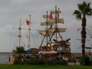 Výletní pirátská loď