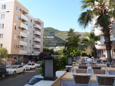 Humus,hrůza a děs.Nejezděte tam!!!