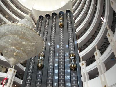 Prohlídka hotelu Deplhin Palace