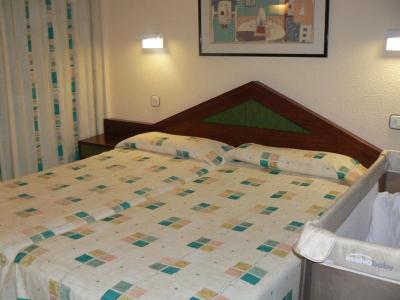 Prohlídka hotelu Club Cala Mandía **** - budova Mandisur