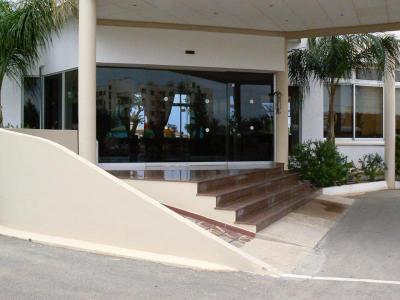 Prohlídka hotelu Pernera Beach***+