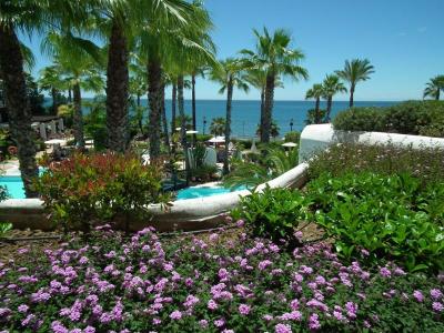 Prohlídka hotelu H10 Estepona Palace - velmi hezký 4* moderní hotel u pláže