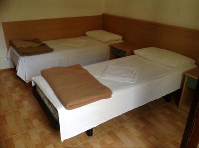 Pokud se hodláte jen opalovat, Gradac Vám postačí