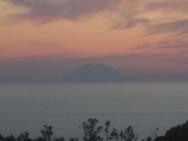 večerní pohled na Stromboli