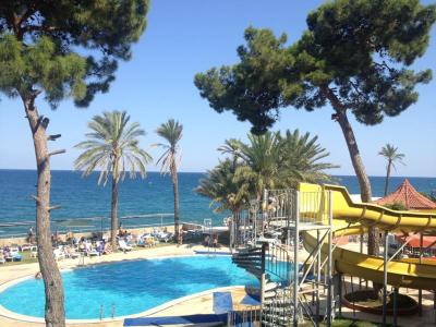 Peker Beach Hotel ***