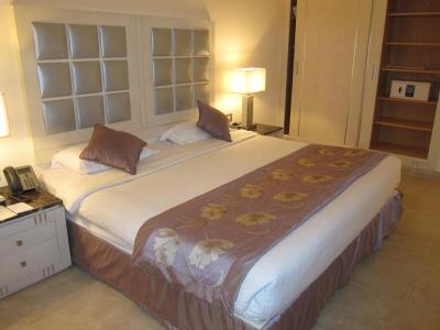 Recenze -  Hotel Tropitel Sahl Hasheesh ***** 