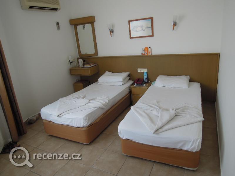 pohled na část pokoje