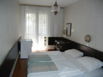 Zlatna Obala Sutomore