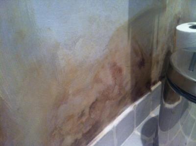 město s plastovými kelímky.....