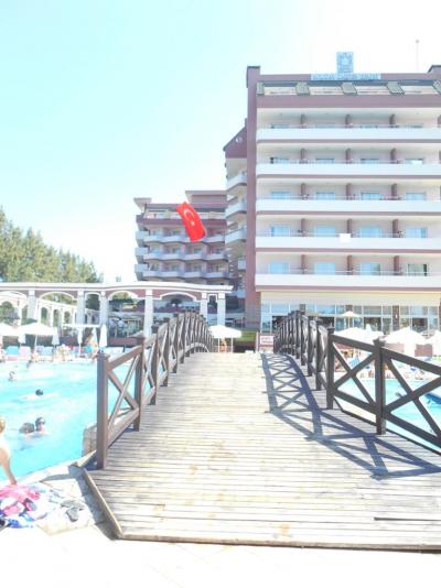 Holiday Garden Resort *****