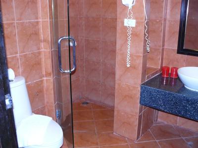 2 noclehy v hotelu Centara Seaview Resort