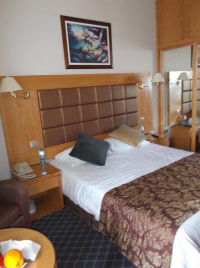 Adams Beach Hotel ***** 