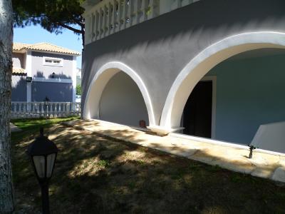 Hezký hotel ve kterém jsme dostali katastrofální ubytování s neochotou recepce nám pokoj vyměnit, v této hrůze jsme žili celých 12 dní se stovkami mravenců a jinou havětí.....