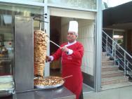 Turecký kuchař a příprava večeře