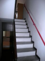 Schody od 2.pokoje ve 2.patře na schody do 3.mezipatra
