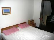 2.mezipatro - pokoj s manželskou postelí