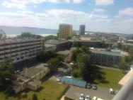 Pohled na hotel Pomorie z hotelu Fenix