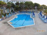 hotelový bazén