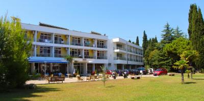 Nečekejte zázraky od Bellvue v Černé Hoře