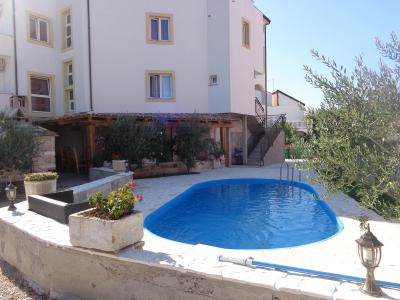 Villa Ruža s bazénem