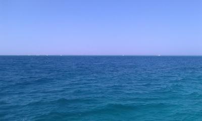 Triton empire beach hotel... pro méně náročné.