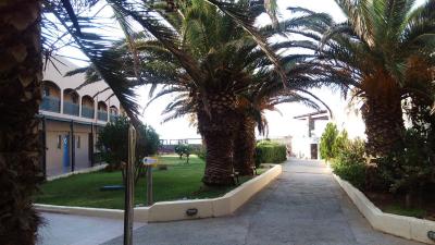 hotel je spíše 3 hvězdičkový, rozhodně ne 4hvězdičky