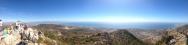 Výhled na Benalmádenu z vrcholku hory.