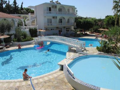 Recenze na osmi denní pobyt v Pefkos Garden