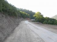 Cesta tam, Bosna, trochu adrenalin na rekonstruované a rozšiřované silnici.