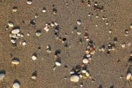 Písčitá pláž s malými kamínky - nejsevernější a nejdelší pláž u Kylimbie, asi 5-7 min od hotelu.