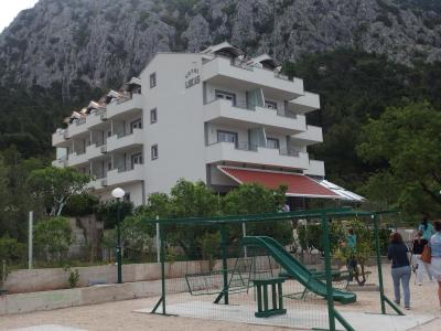 Prehliadka Hotela Lukas ***