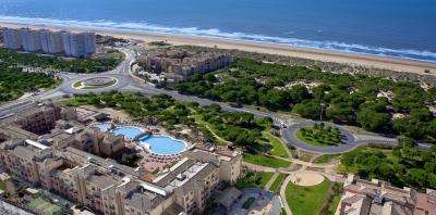 Na dovolené jsme byli s 4,5 letým vnukem a dovolená splnila vcelku vše, co jsme od dovolené očekávali. Doporučuji všem.