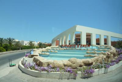 Prehliadka hotela Titanic Beach ****