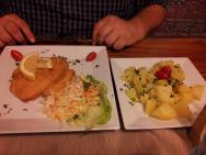 hotel U Růže - Kutná Hora - restaurace - kuřecí řízek a vařené brambory