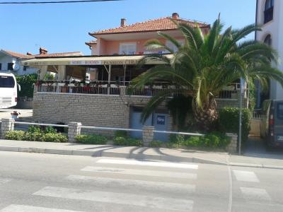 Vhodné pro přespání a pro organizování výletů do okolí