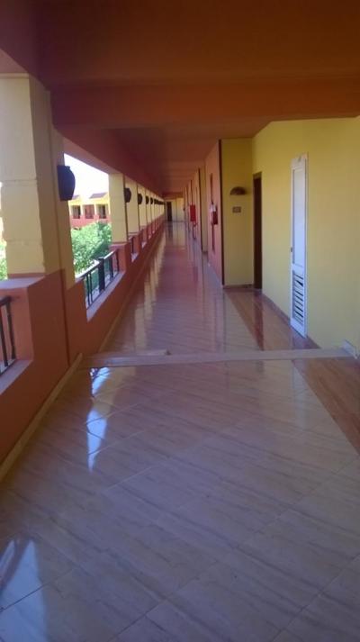 příjemná dovolená u krásné pláže a bazénu vhodného i pro děti