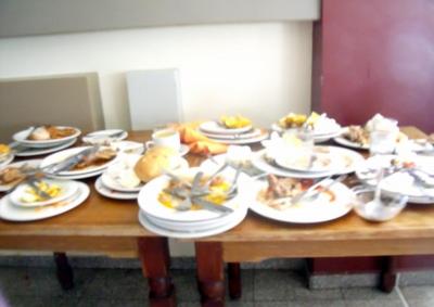 Dobrý  hotel - katastrofa  stravování !!