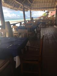 Restaurace s výhledem na pláž a moře