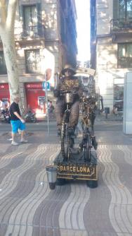 živá socha na La Rambla v Barceloně