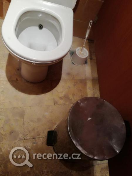 Veřejné toalety hotelu