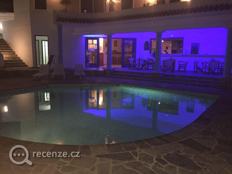 Klidná dovolená Recenze hotelu Thalia Apartments Clever (Řecko