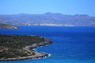 Výhled na záliv a letovisko Agios Nikolaos