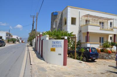 Prohlídka hotelu spojená s obědem