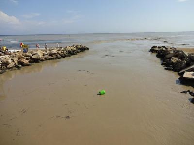 Normálně recenze nepíšeme,ale tady nejde jinak,at se druzí nenapálí jako my.